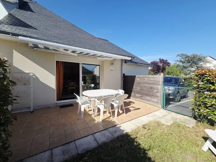Holiday apartment with garden & terrace - Image 1