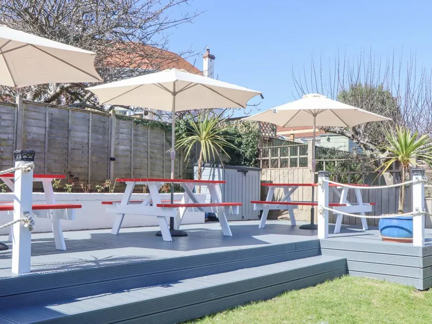 Cottage with garden | Beach view - Image 1