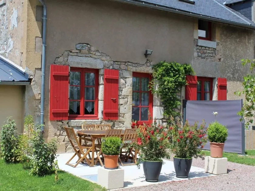 Cottage with BBQ - Image 1