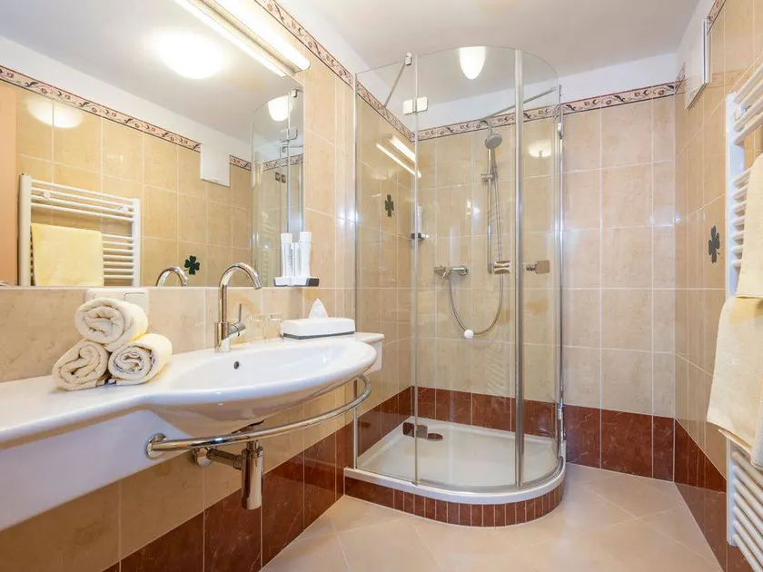 Private room with sauna & garden | Mountain view - Image 1