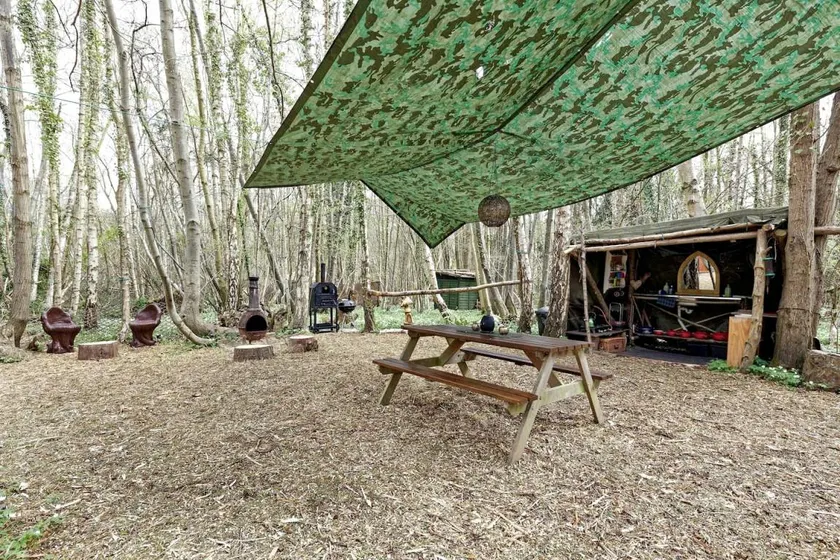 Unique Hobbit Hut in Sturry for a Fun Getaway in Kent - Image 1