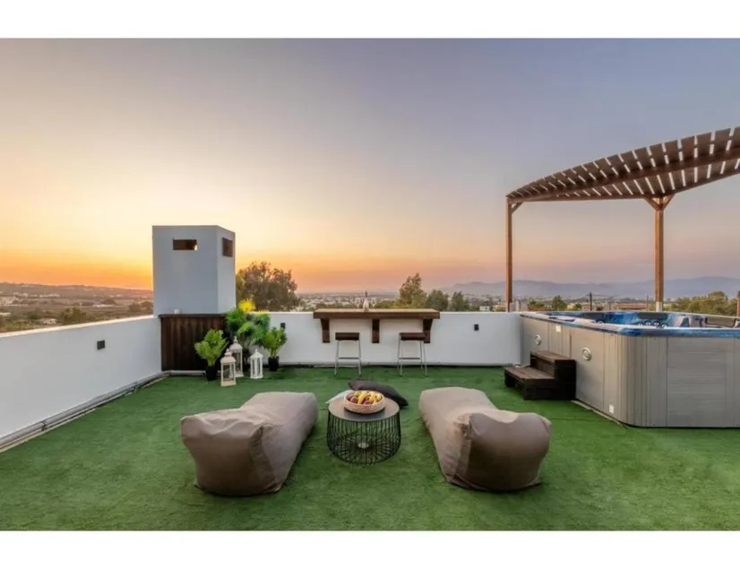 Fully equipped lovely finca with garden, barbeque & hot tub | Sea view | Good for workation - Image 1