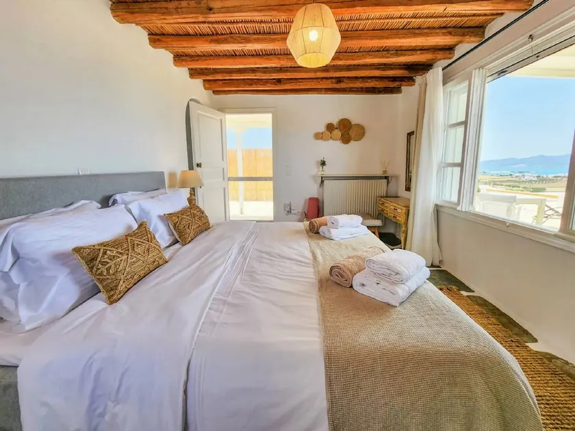 Villa avec jardin, jacuzzi et terrasse | Vue sur l'eau - Image 1