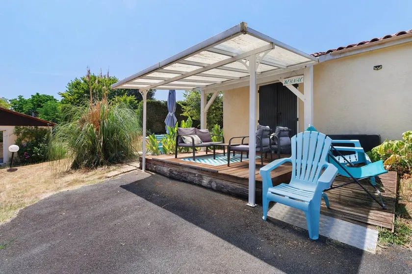 Holiday home with terrace, pool & garden | Garden view - Image 1