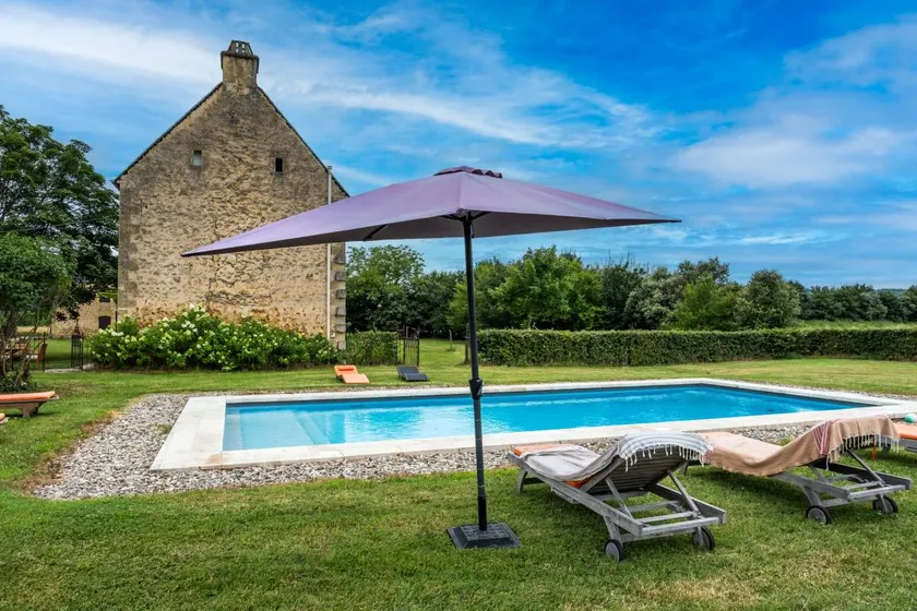 Fully equipped house with pool, barbeque & garden | Perfect for remote work - Image 1