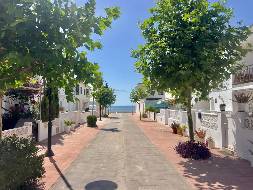 Holiday Home '211 Beach House' with Sea View, Wi-Fi and Air Conditioning - Image 1