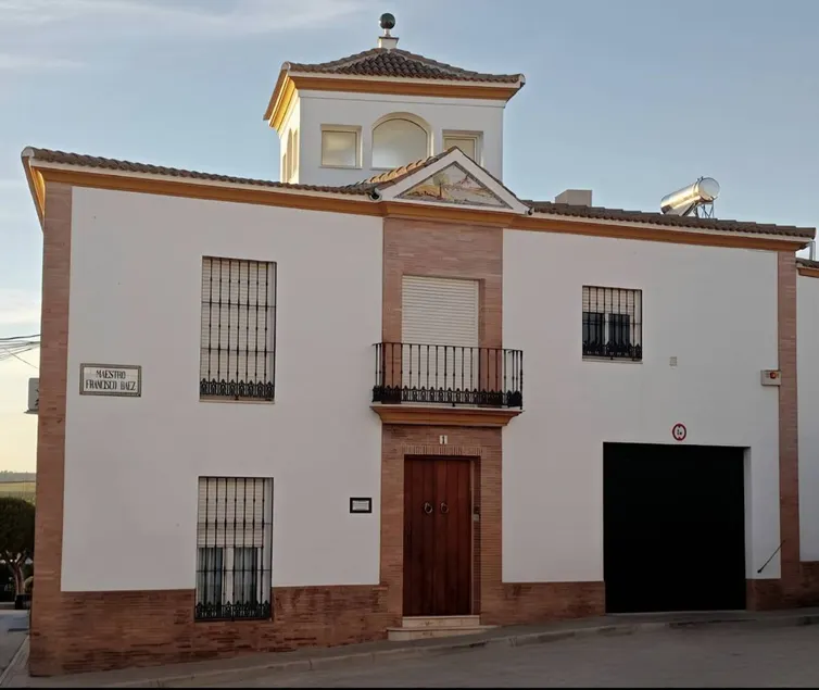 Villa with garden, barbecue & terrace - Image 1