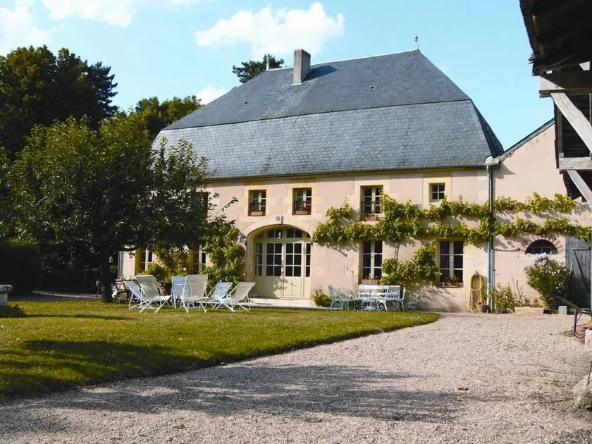 Pleasant bed & breakfast with pool - Image 1