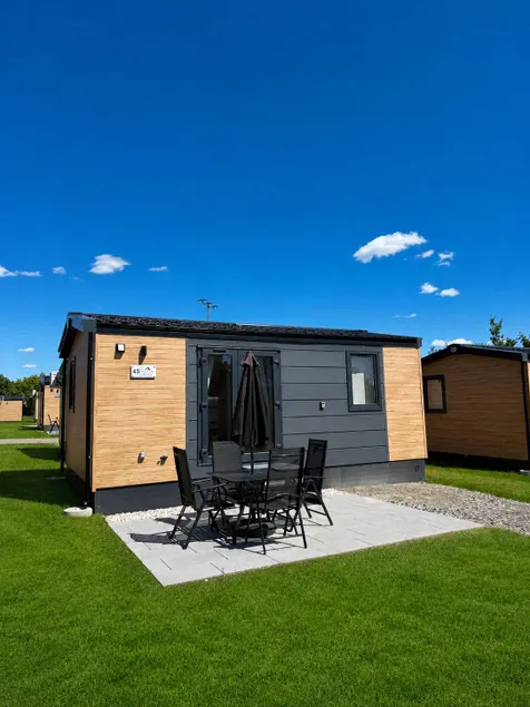 Voll ausgestattete wunderschöne Wohnung mit Garten, Sauna und Terrasse - Image 1