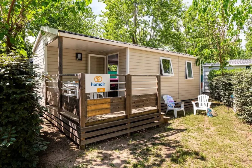 Mobile home with terrace, garden & BBQ - Image 1
