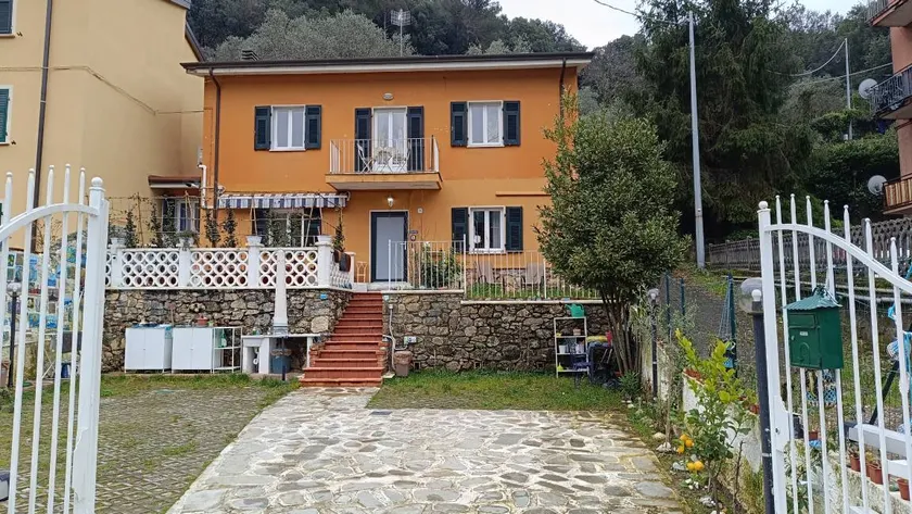 Villa conviviale et familiale avec jardin, barbecue et terrasse | Vue jardin - Image 1