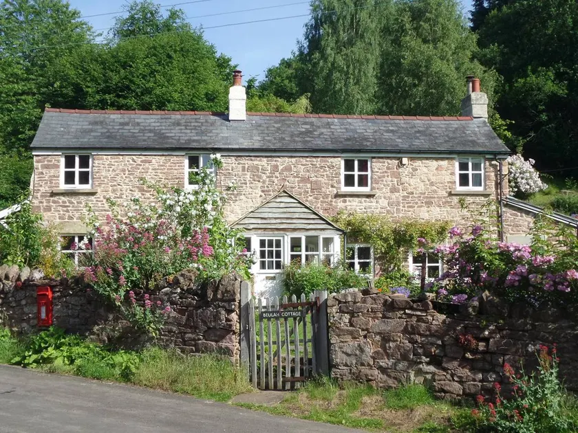 Children-friendly beautiful cottage with garden & barbeque | Pet-friendly - Image 1
