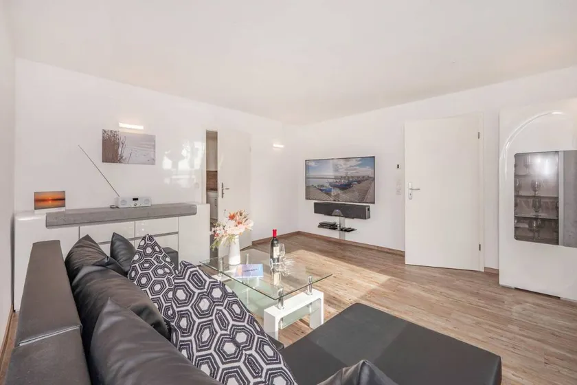 Moderne Ferienwohnung am See mit Terrasse und Gartenblick auf Usedom - Image 1