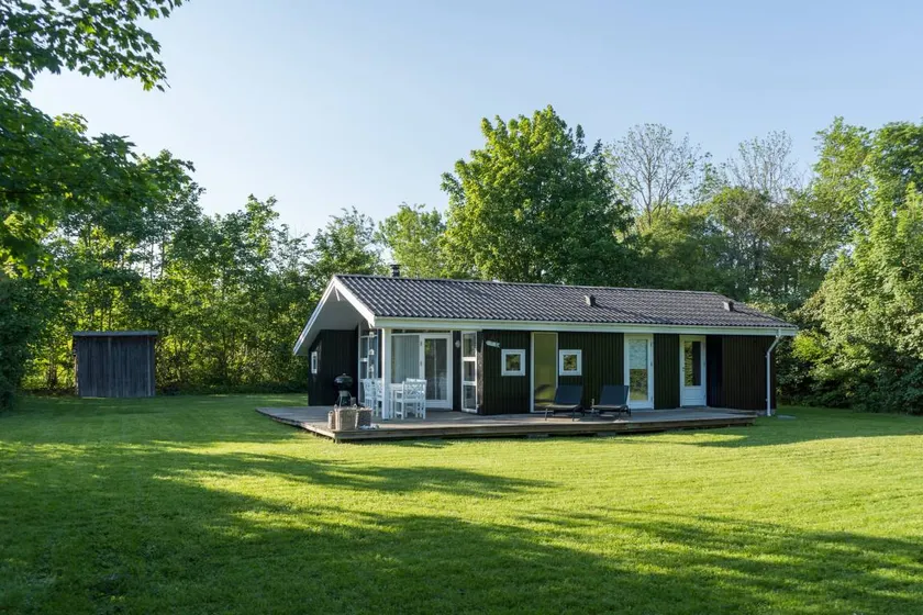 Children-friendly nice holiday home with terrace, garden & barbeque - Image 1