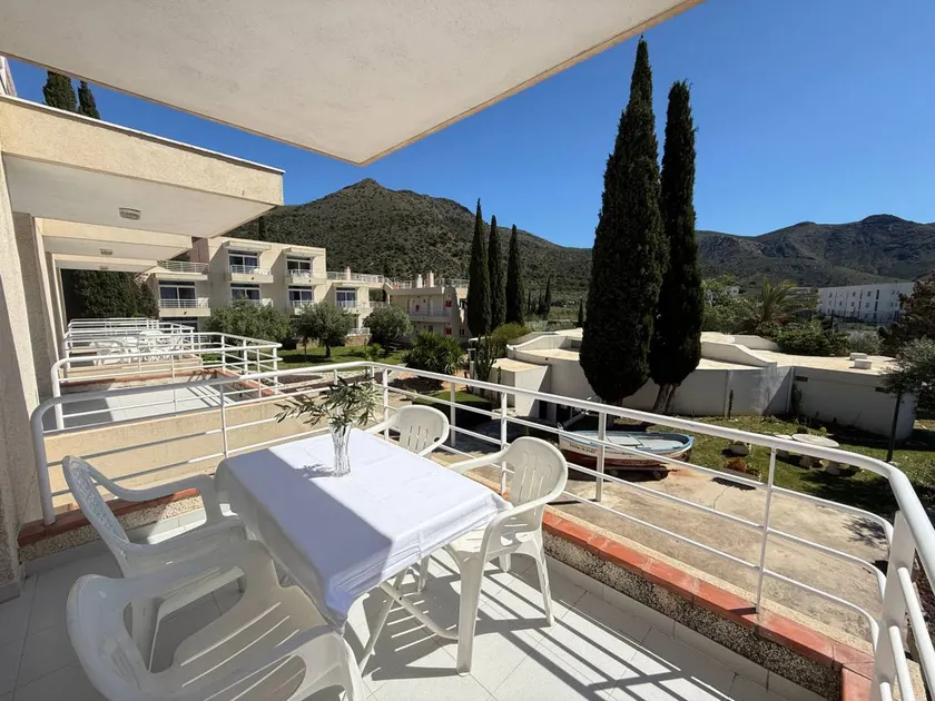 Holiday apartment with pool - Image 1