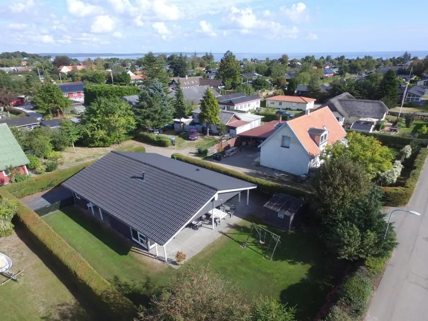 Family-friendly house with garden | Beach nearby | Dogs allowed - Image 1