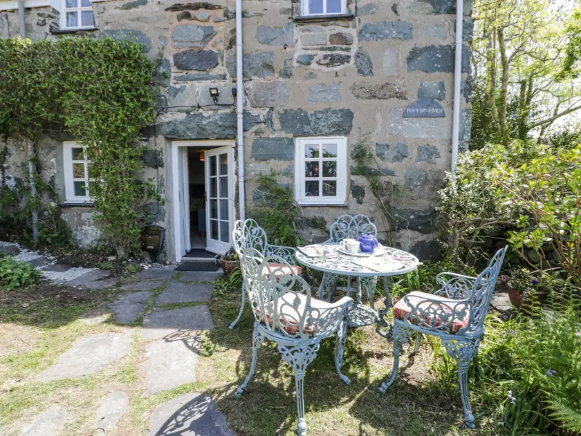 Children-friendly cottage with garden | Dogs allowed - Image 1
