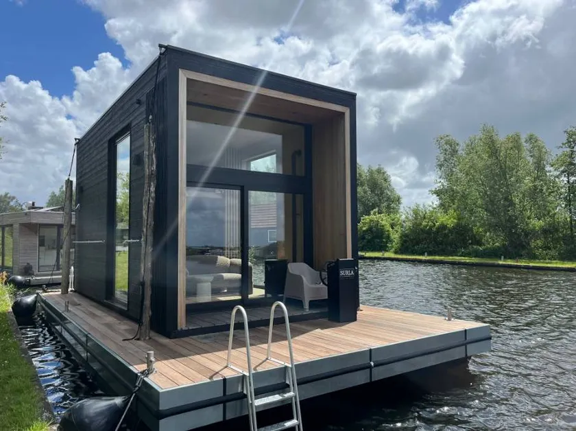 Hausboot mit Grill | Naturblick - Image 1