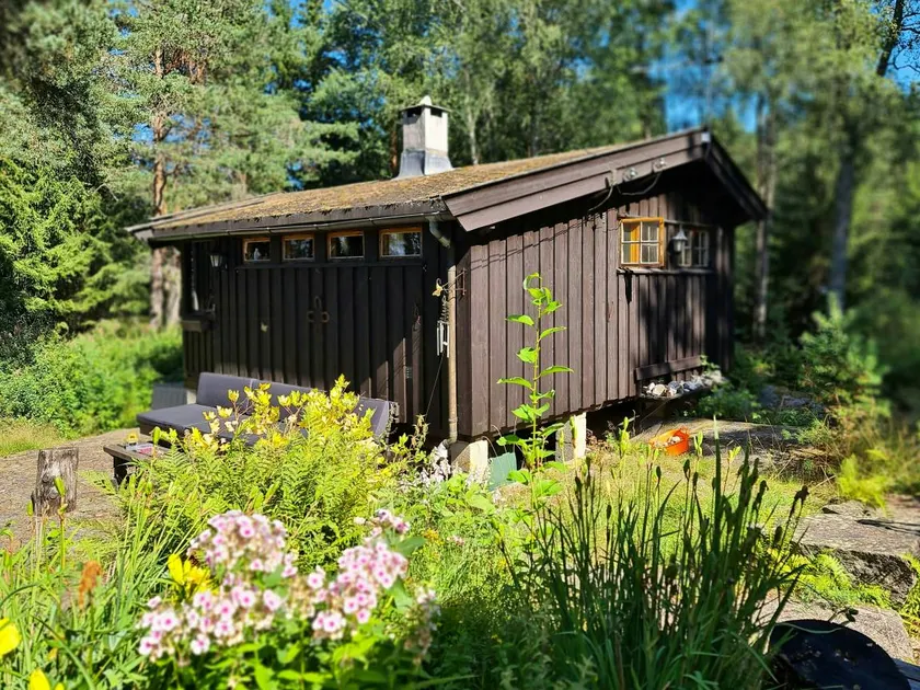 Holiday home with terrace & BBQ - Image 1