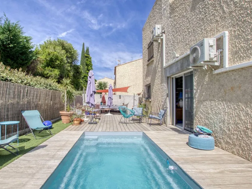 Maison de vacances avec piscine privée, terrasse et jardin - Image 1