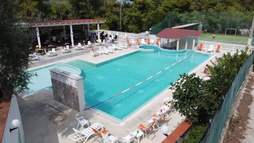 Apartment mit Pool und Grill - Image 1