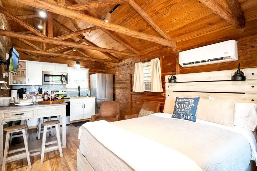 Incredible Lakefront Cabin for a Wonderful Family Adventure in Nature in Hemphill, Texas - Image 1