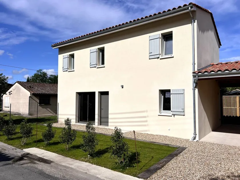 Fully equipped pleasant holiday home with garden & terrace | Garden view - Image 1