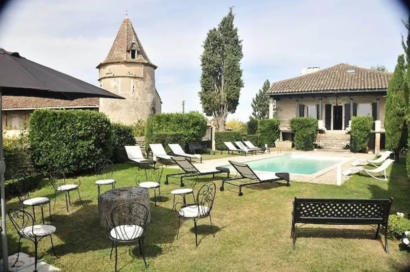 House with garden, terrace & BBQ | Good for workation - Image 1
