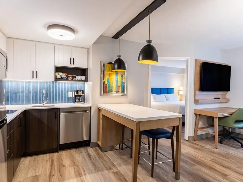 2 Bedroom Suite - Image 1
