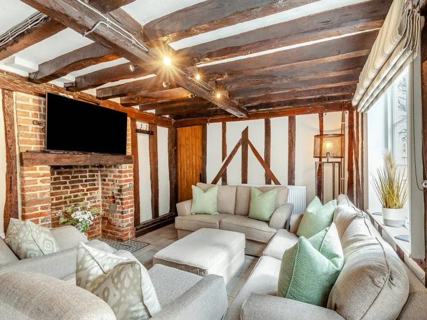 Family-friendly wonderful cottage with garden | River view - Image 1