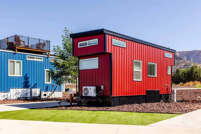 New Heights of Comfort: Stunning Tiny Home in Apple Valley, Utah - Image 1