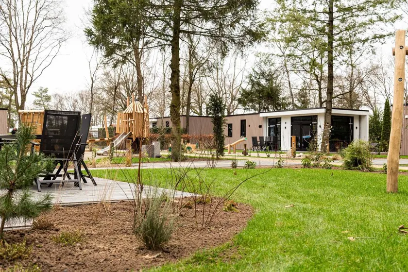 Child-friendly holiday park with terrace, garden & pool - Image 1