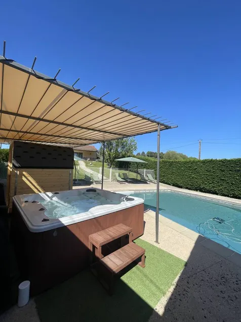 Maison de vacances avec jacuzzi, barbecue et jardin | Vue panoramique - Image 1