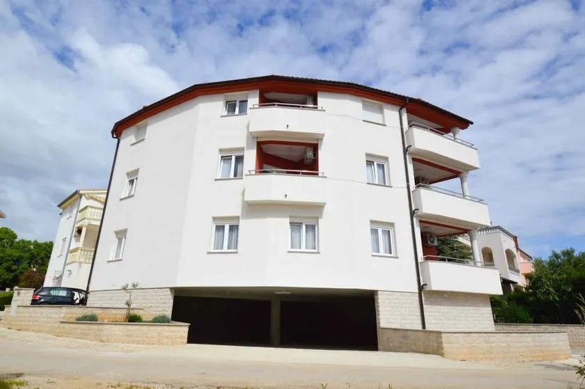 Pleasant flat with terrace & barbeque - Image 1