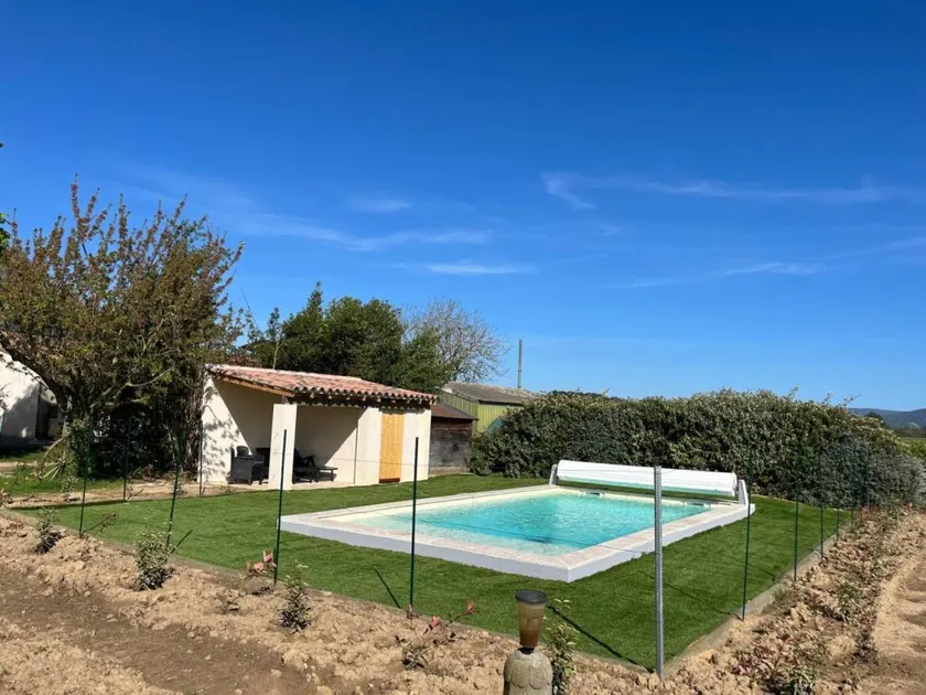 Fully equipped gite with private pool, barbecue & terrace - Image 1