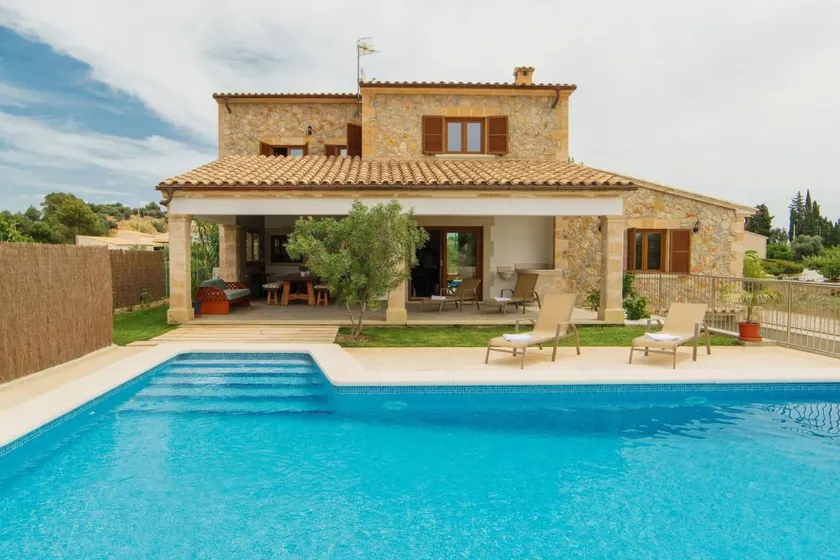 Casa con barbecue, piscina privata e giardino - Image 1