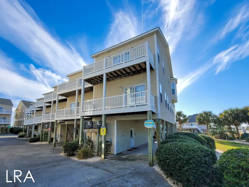 Anchored Inn- Sea Star 202 - Image 1