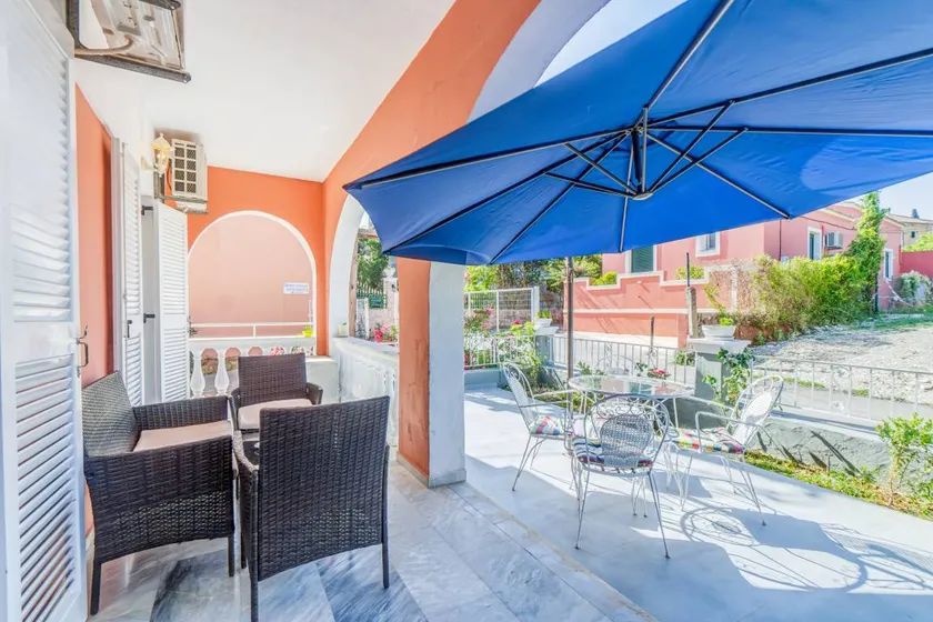 Beautiful apartment with garden & terrace | Mountain view | Next to the beach - Image 1