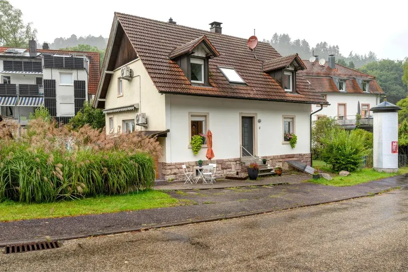 Holiday Home 'Marina' with Private Terrace, Wi-Fi and Air Conditioning - Image 1