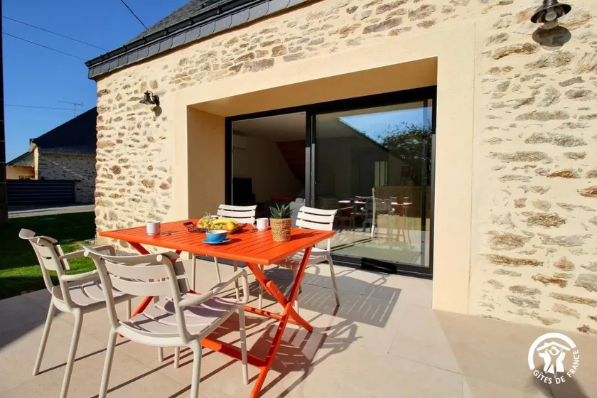 Gite with garden, BBQ & terrace - Image 1