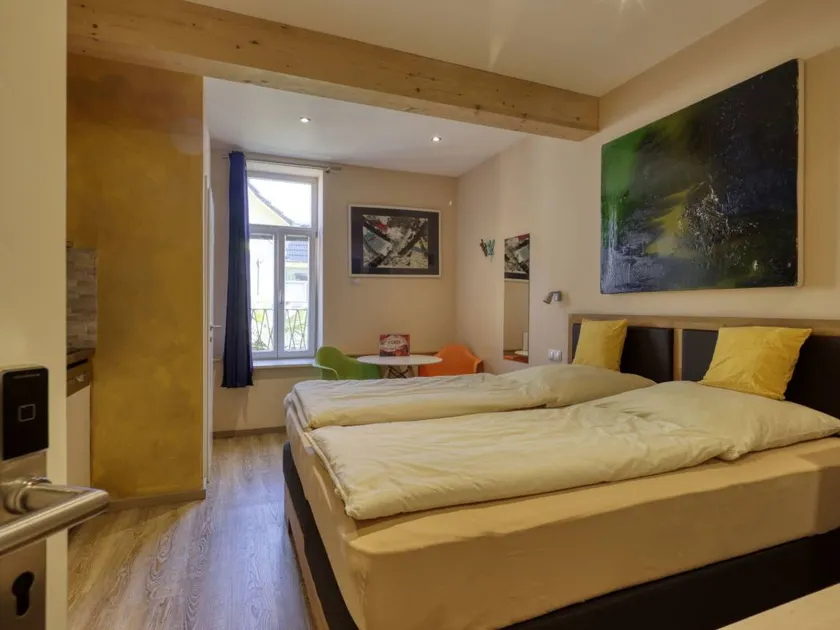 Holiday apartment with barbecue, terrace & garden - Image 1