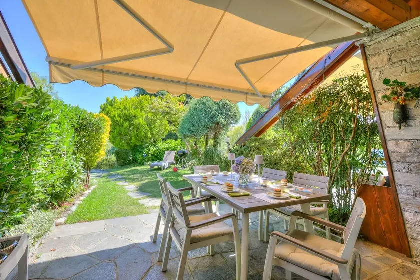 The Green Emerald Family Retreat With Private Garden - Happy Rentals - Image 1