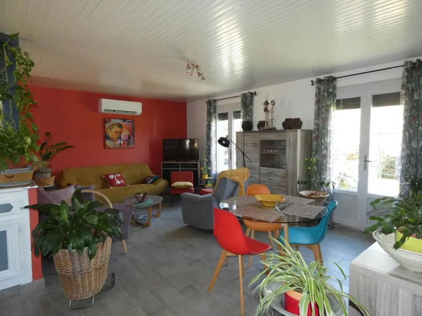 Gite with terrace & garden - Image 1