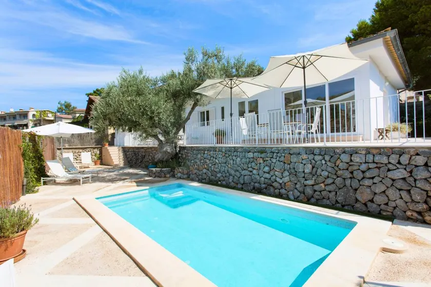 Villa with private pool, garden & terrace | Mountain view - Image 1