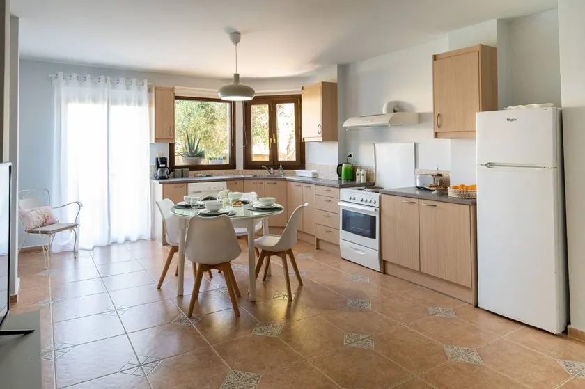 Flat with garden | Garden view - Image 1