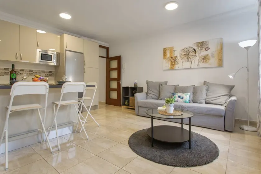 Agréable appartement | Vue ville | Adapté au travail à distance - Image 1