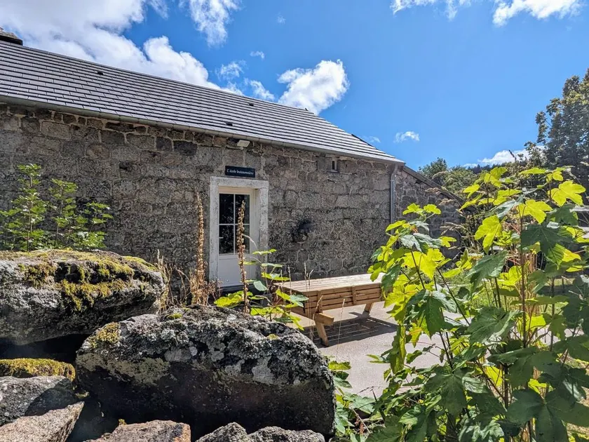 House with BBQ, terrace & garden | Mountain view - Image 1