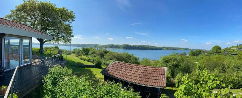 Cottage by Kolding Fjord with panoramic view - Image 1