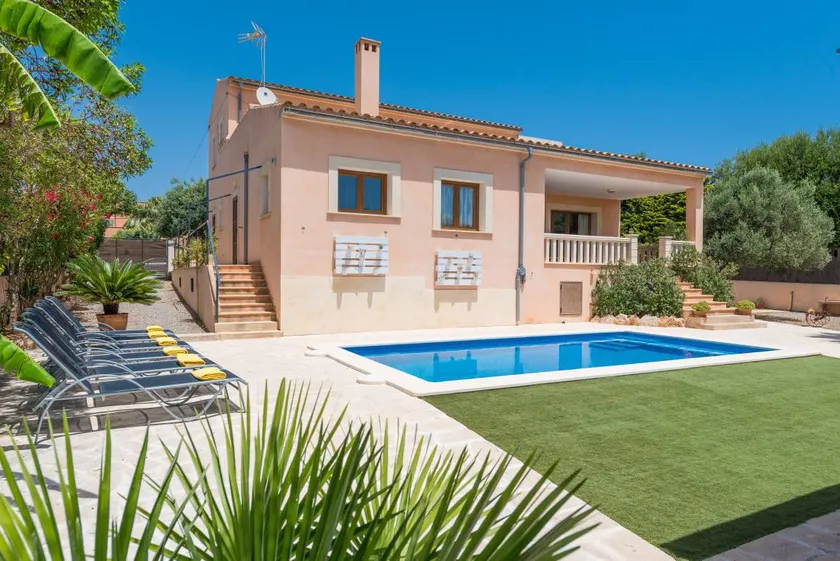 Family-friendly pleasant villa with terrace, garden & private pool | Garden view | Perfect for remote work | Dogs allowed - Image 1