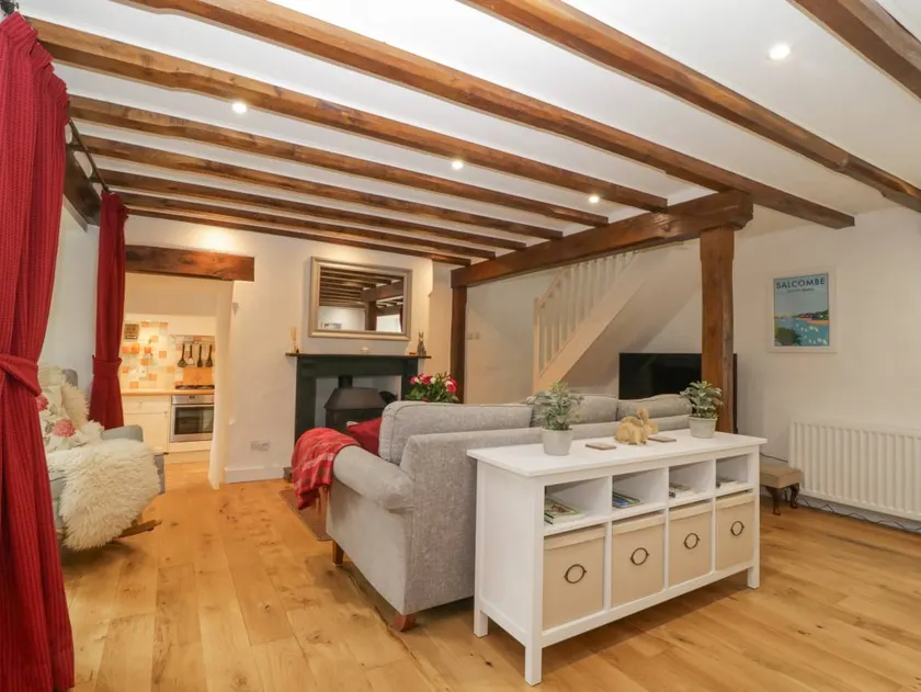 Family-oriented cottage with garden | Beach view | Pets allowed - Image 1